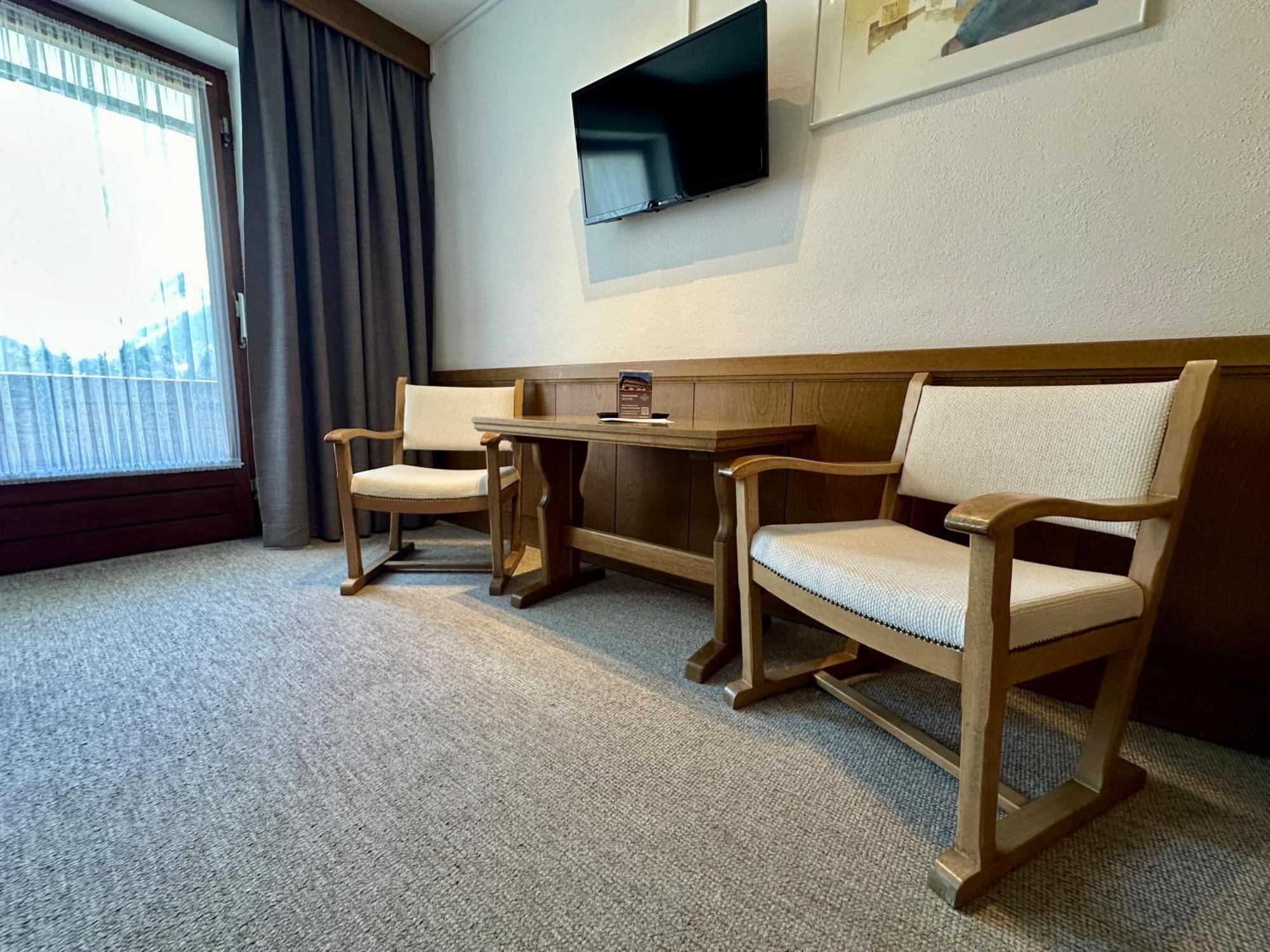 Hotel Zirbenhof Sankt Leonhard im Pitztal Phòng bức ảnh