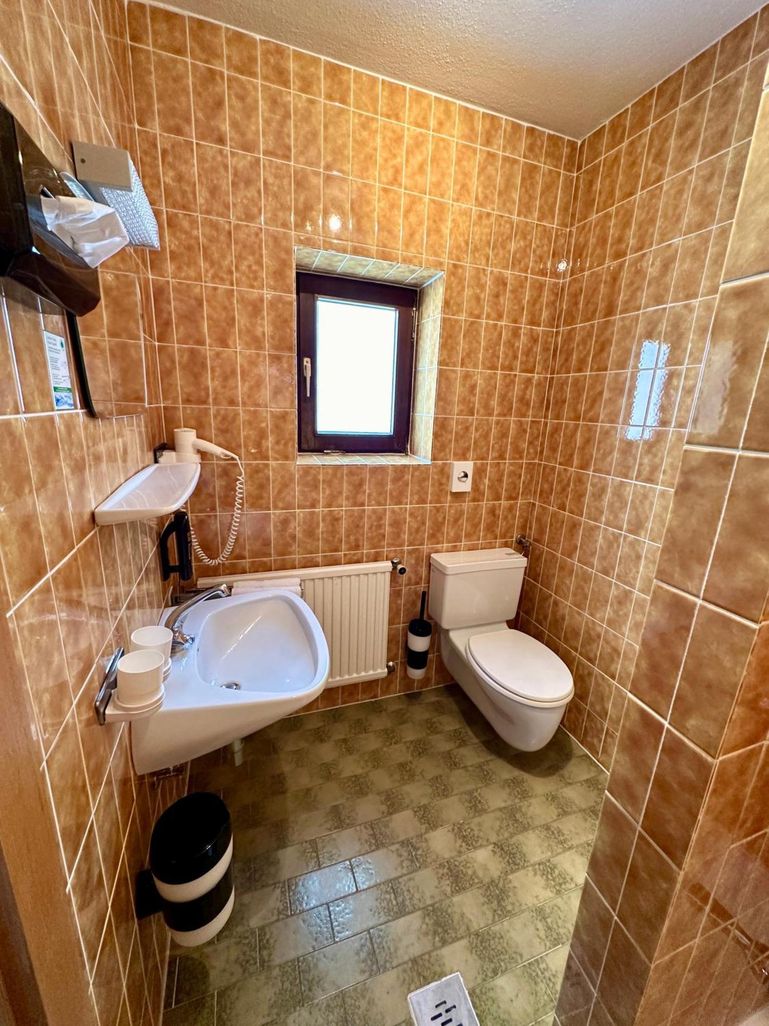 Hotel Zirbenhof Sankt Leonhard im Pitztal Phòng bức ảnh