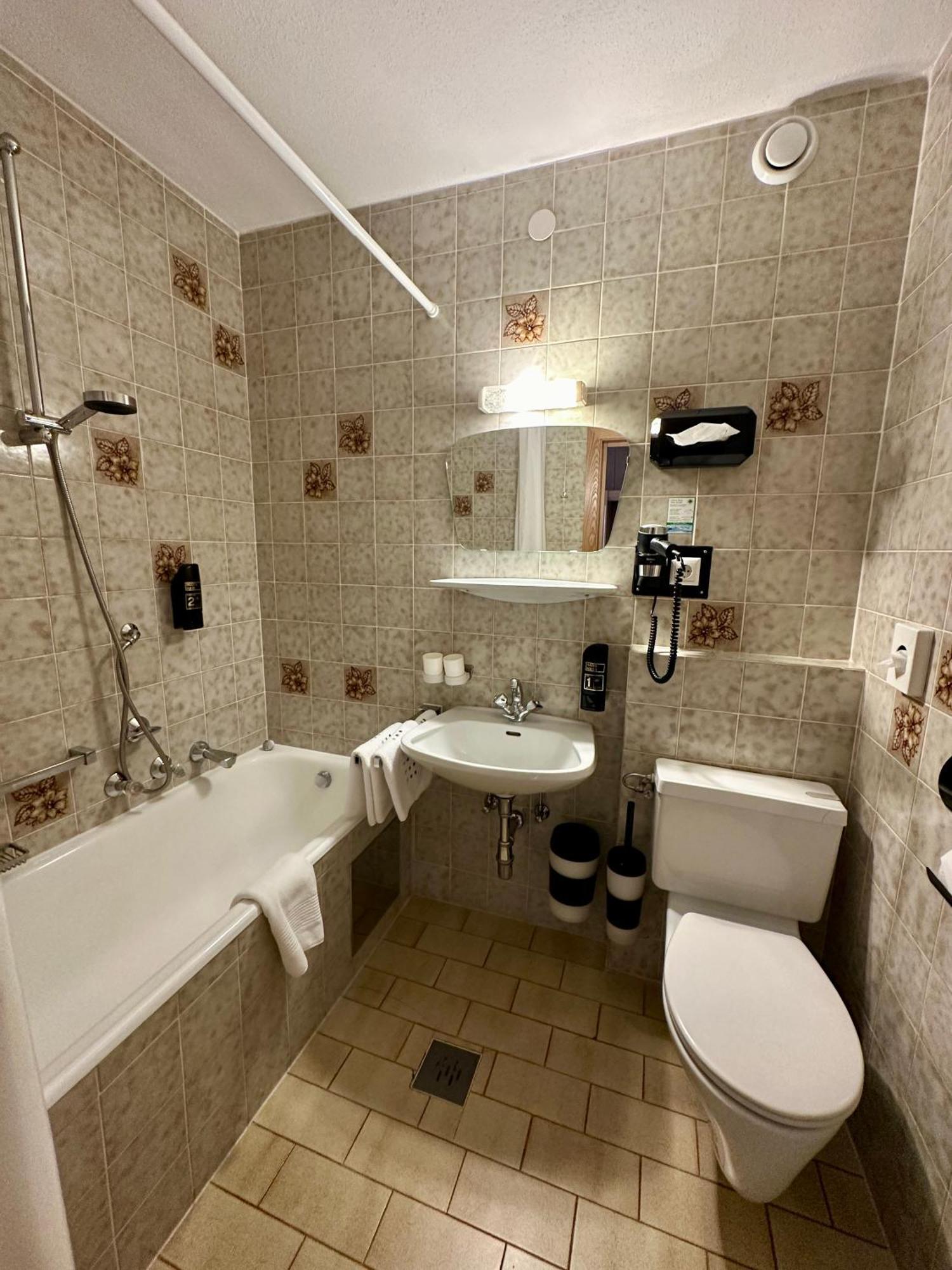 Hotel Zirbenhof Sankt Leonhard im Pitztal Phòng bức ảnh