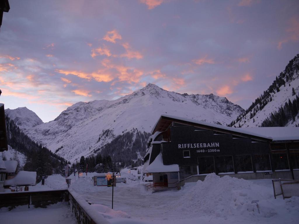Hotel Zirbenhof Sankt Leonhard im Pitztal Ngoại thất bức ảnh
